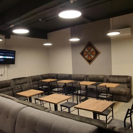Muras Hostel Бішкек Екстер'єр фото
