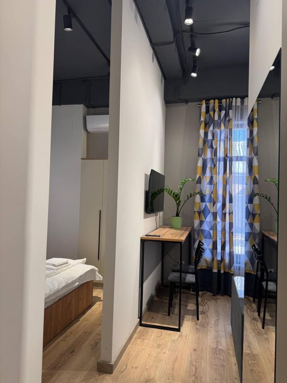 Muras Hostel Бішкек Екстер'єр фото